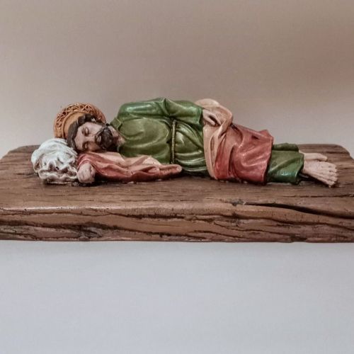 r58 disponible unicamente pintado 25x14x8 cm. $23.000