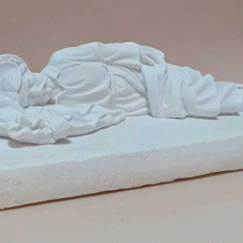 r65 23x11x7 cm. $2.399